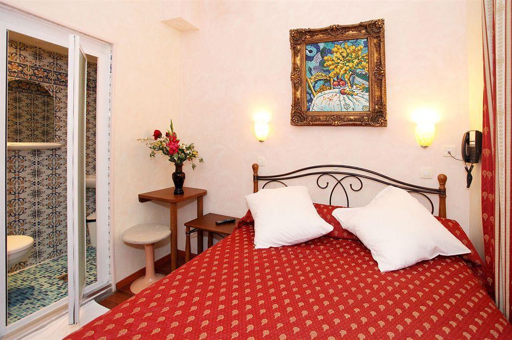 Pratic Hotel Paris Exterior foto