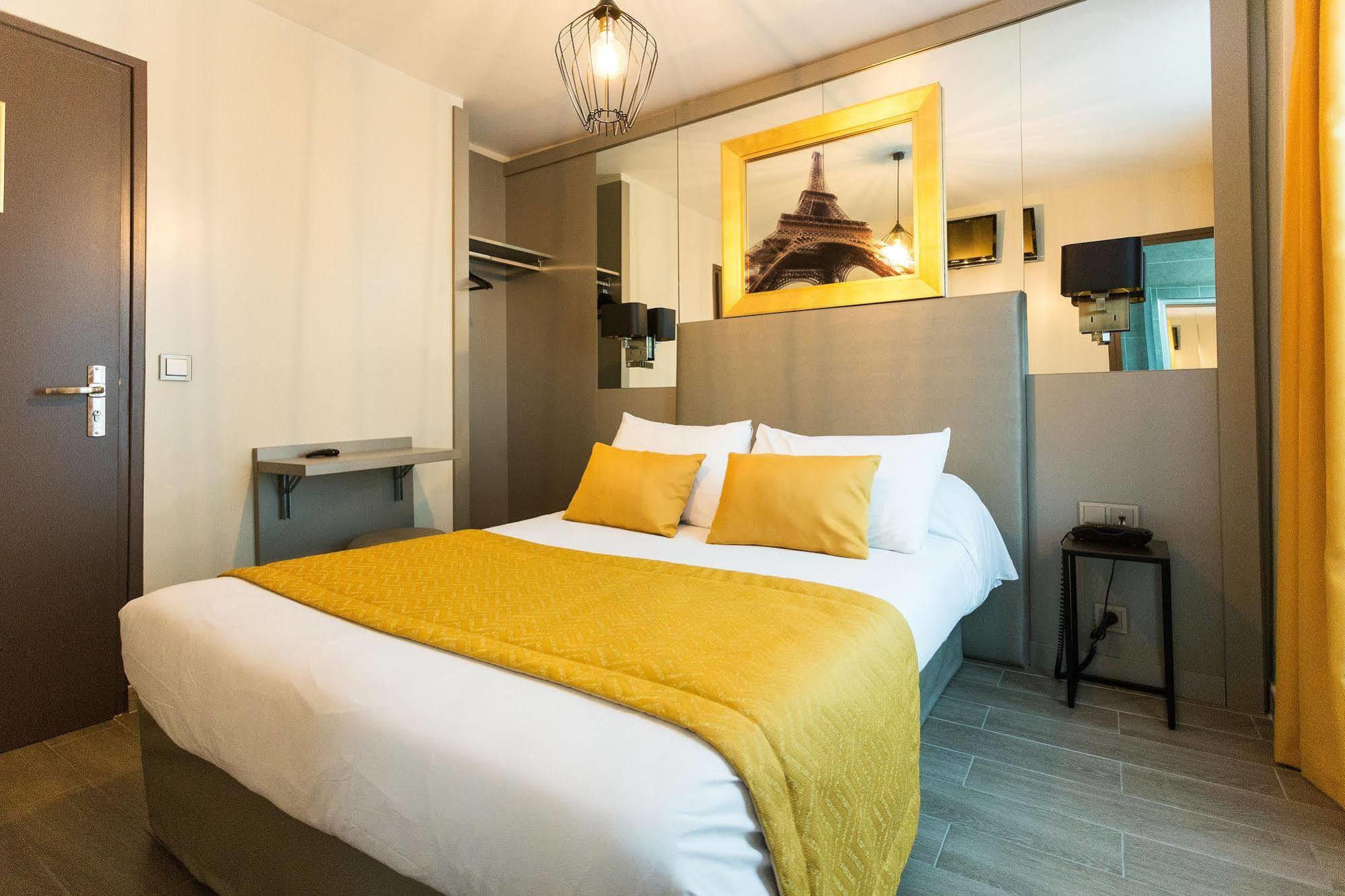 Pratic Hotel Paris Exterior foto